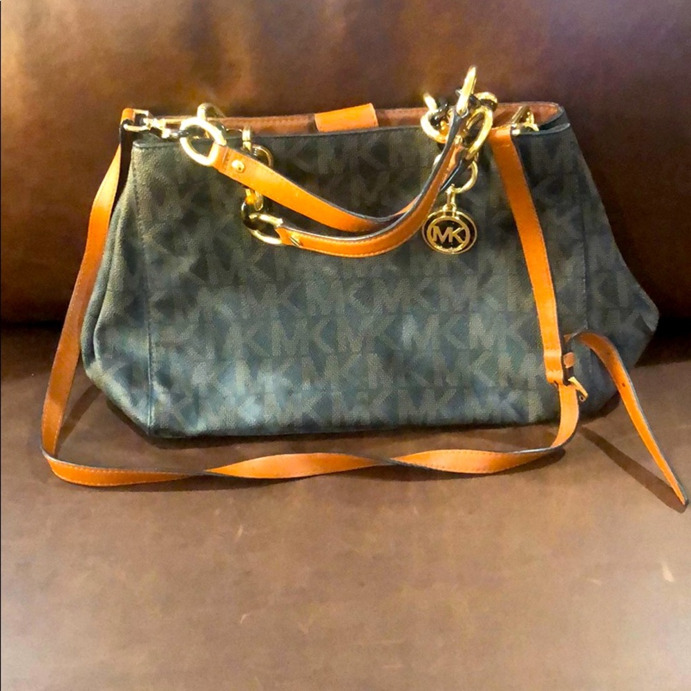 Michael Kors Crossbody Purse